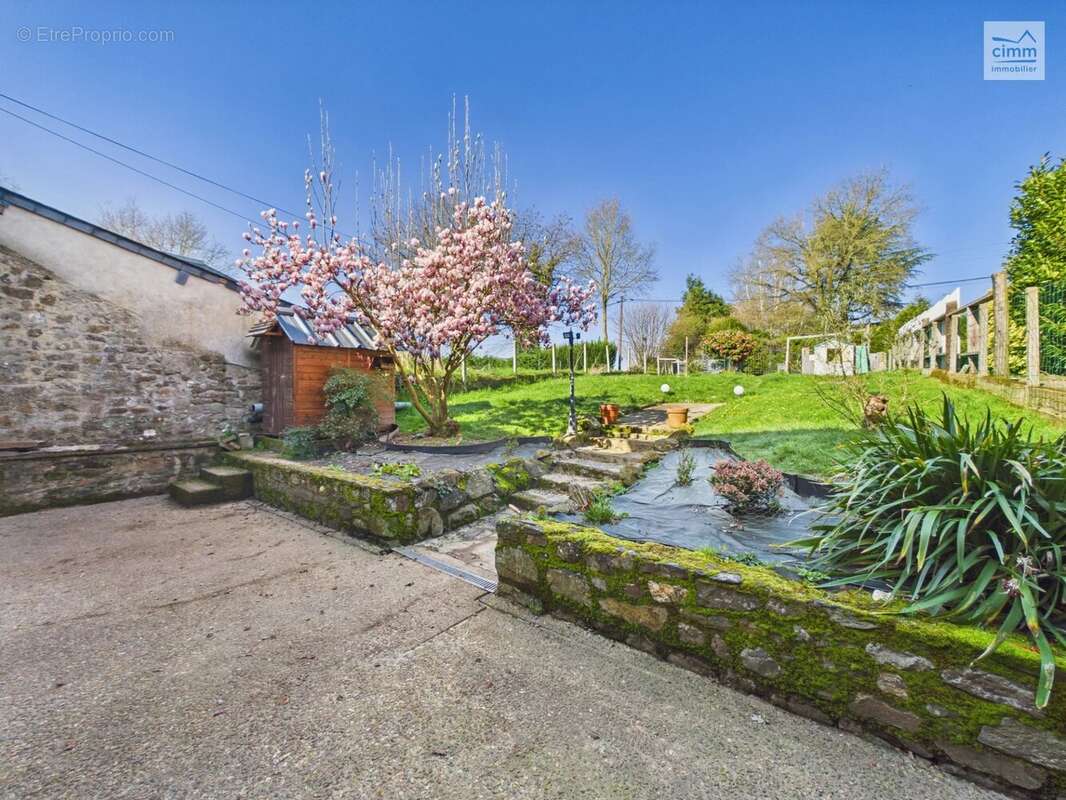 Maison à LES BRULAIS