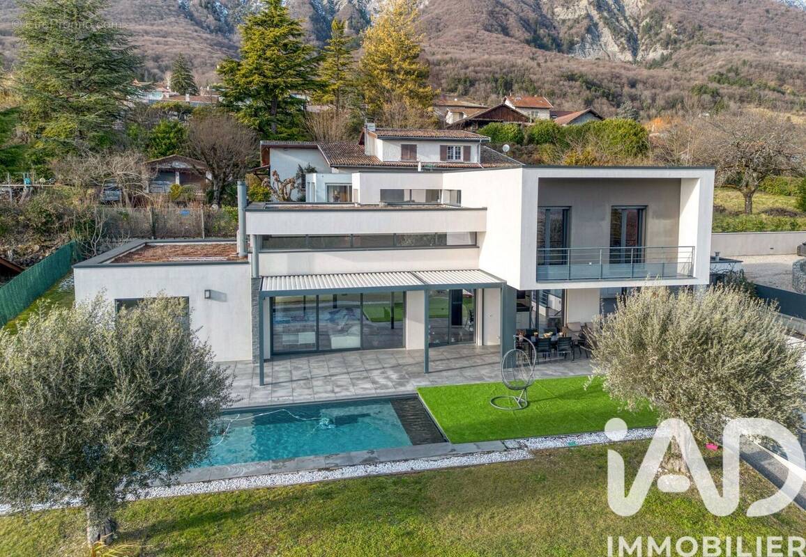 Photo 1 - Maison à SAINT-ISMIER