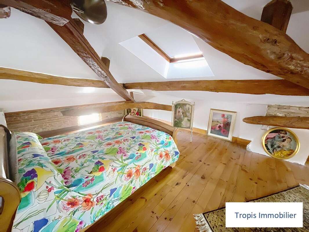   - Maison à SAINT-LEON