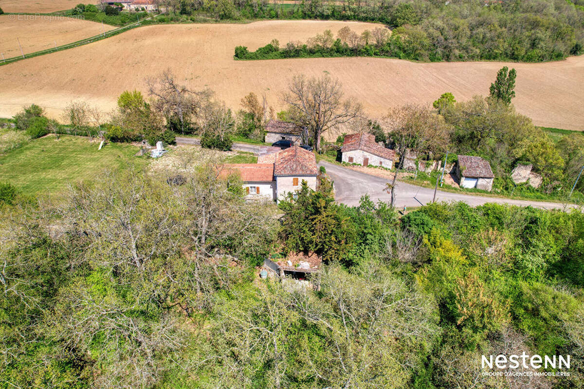 Maison à LARROQUE-ENGALIN