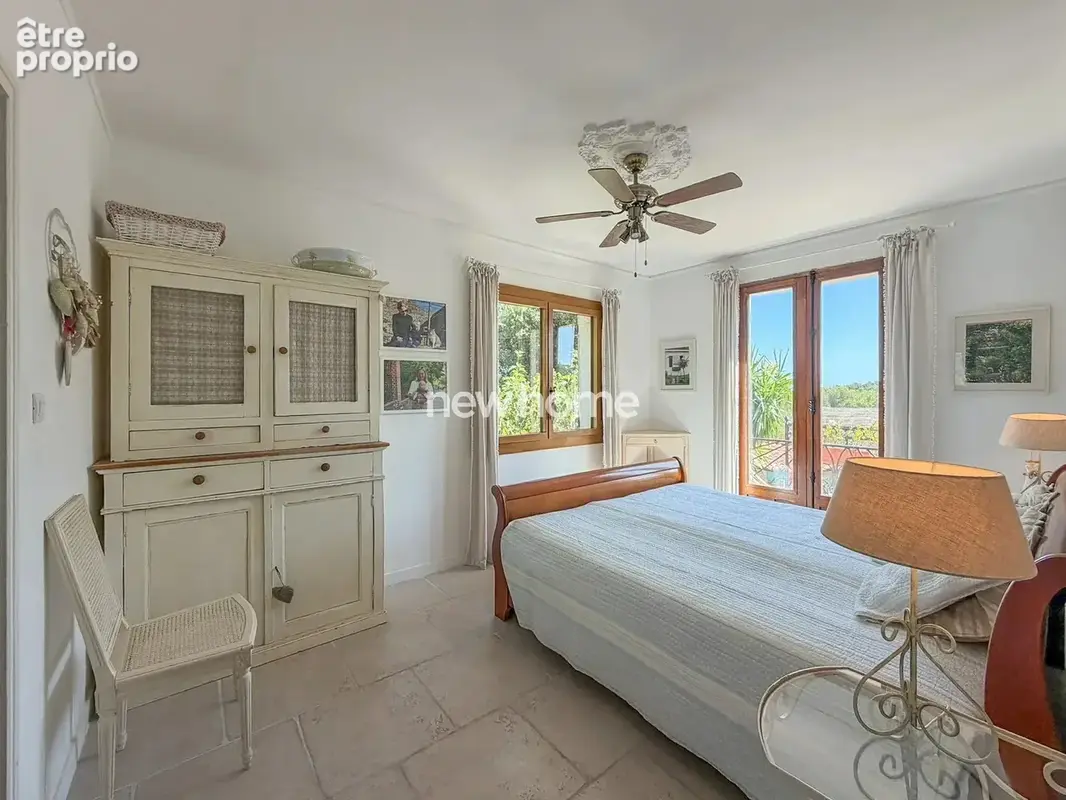 Élégante Villa Provençale avec Vue Mer - photo 11