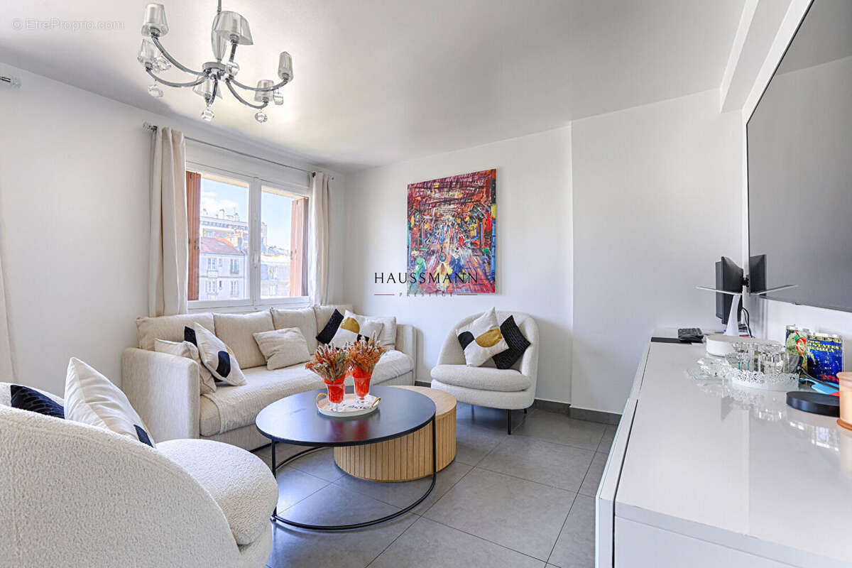 Appartement à PARIS-11E