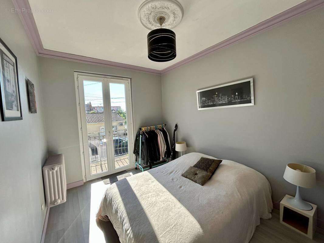 A vendre, maison de ville T4 au coeur du quartier Saint Georges à PERIGUEUX 24000 - photo 7