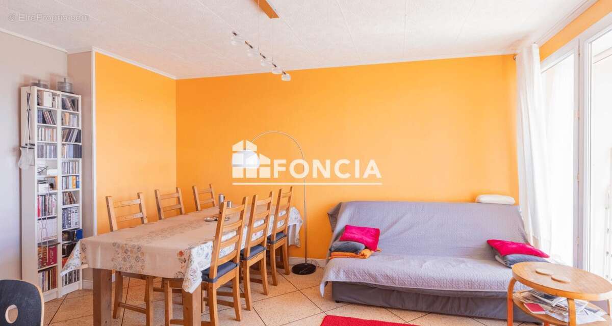 Appartement à MARSEILLE-9E