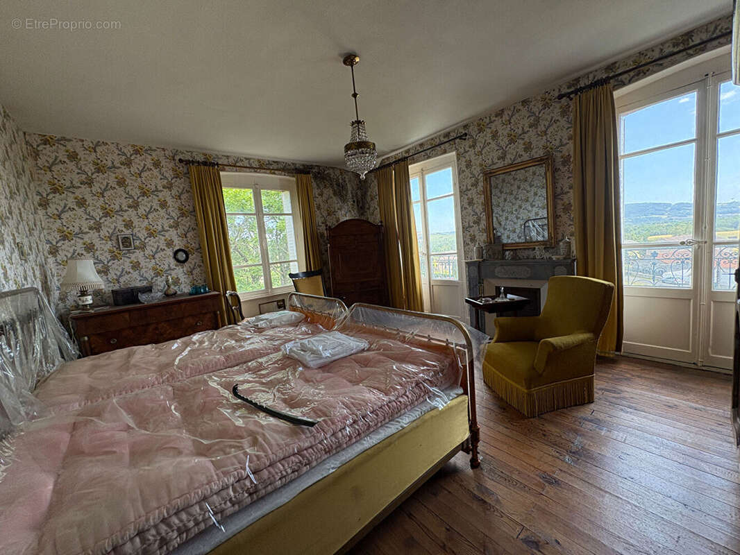 Maison Vissac Auteyrac 5 pièce(s) 170 m2 - photo 8