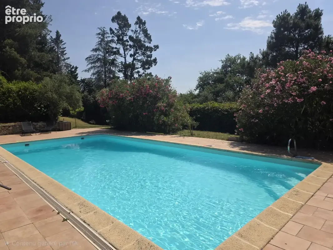 Maison avec piscine et terrain - photo 2