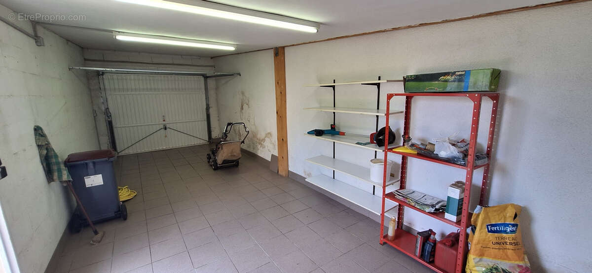 Unique a sens par son cadre historique, appartement 96 m2 de plain pied, 2 ch, terrasse, jardin, garage - photo 20