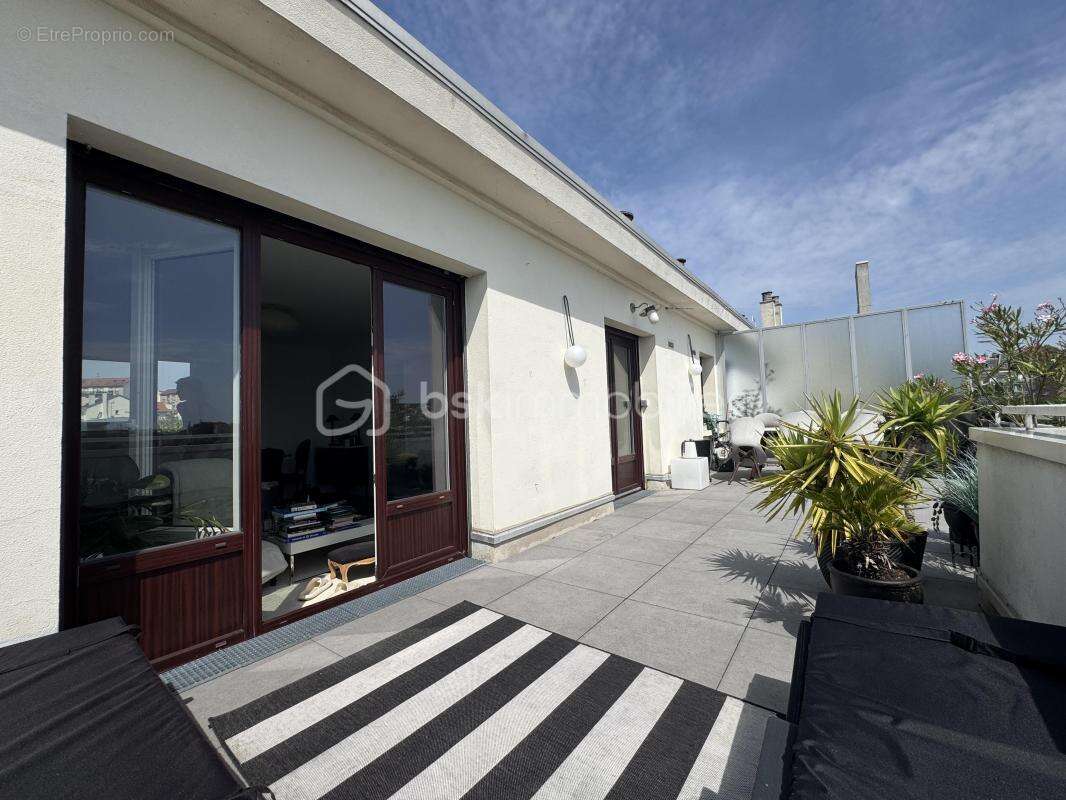 Appartement à NOGENT-SUR-MARNE