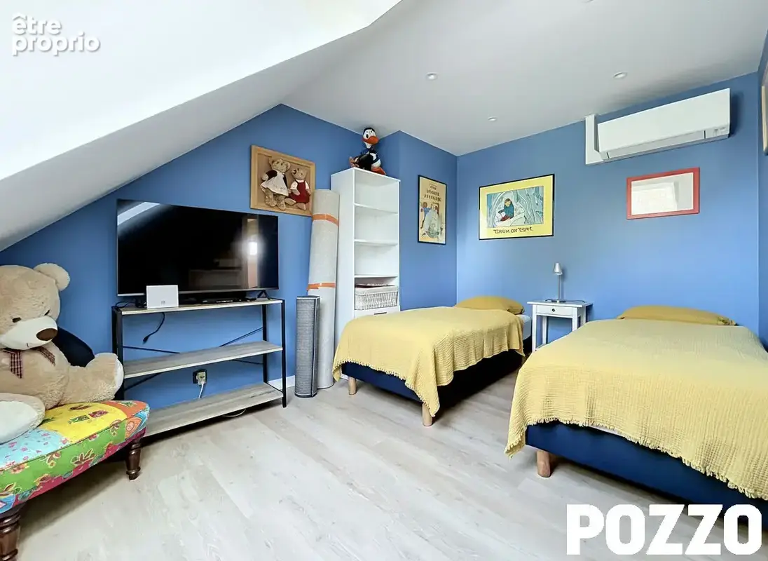En vente à SAINT PAIR SUR MER (50380) Charmante maison entièrement rénovée de 5 pièces et 400m² de terrain - photo 9