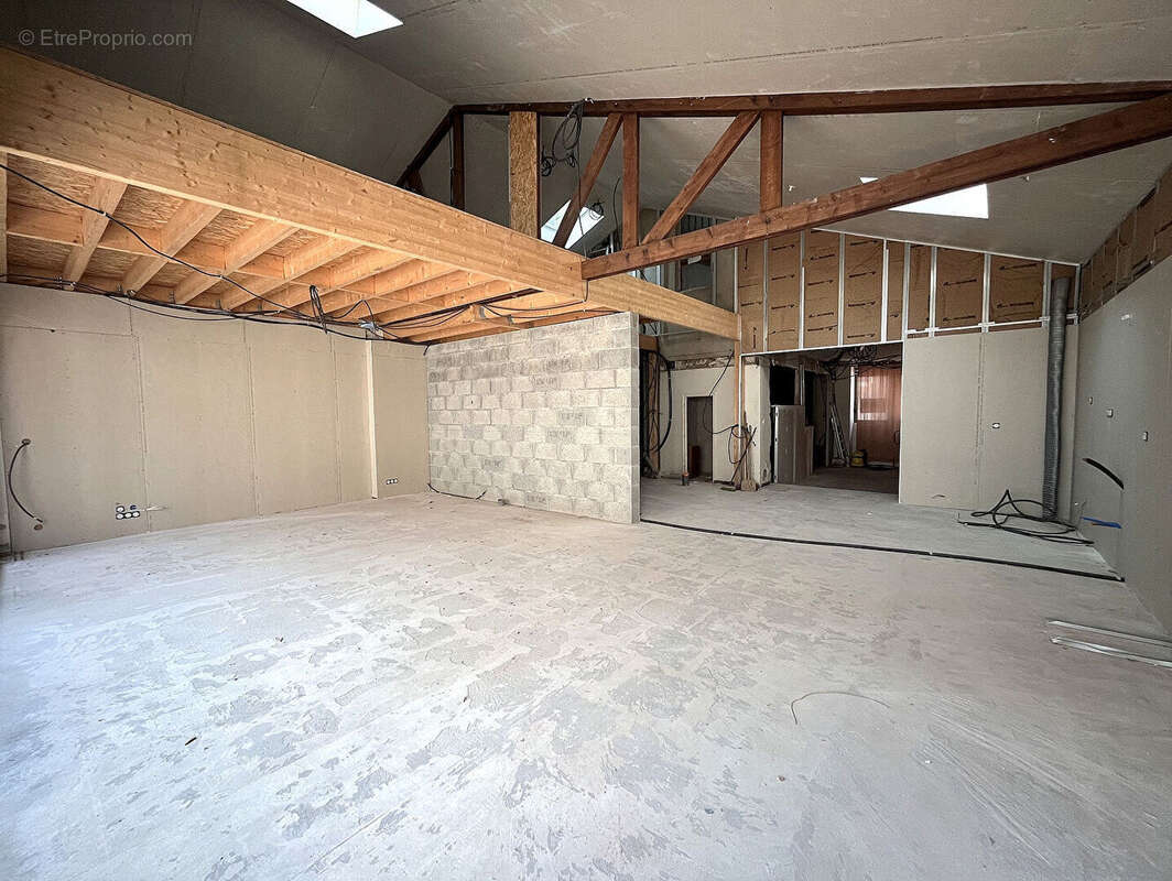 Maison de ville de 190 m² avec garage et patio - photo 7
