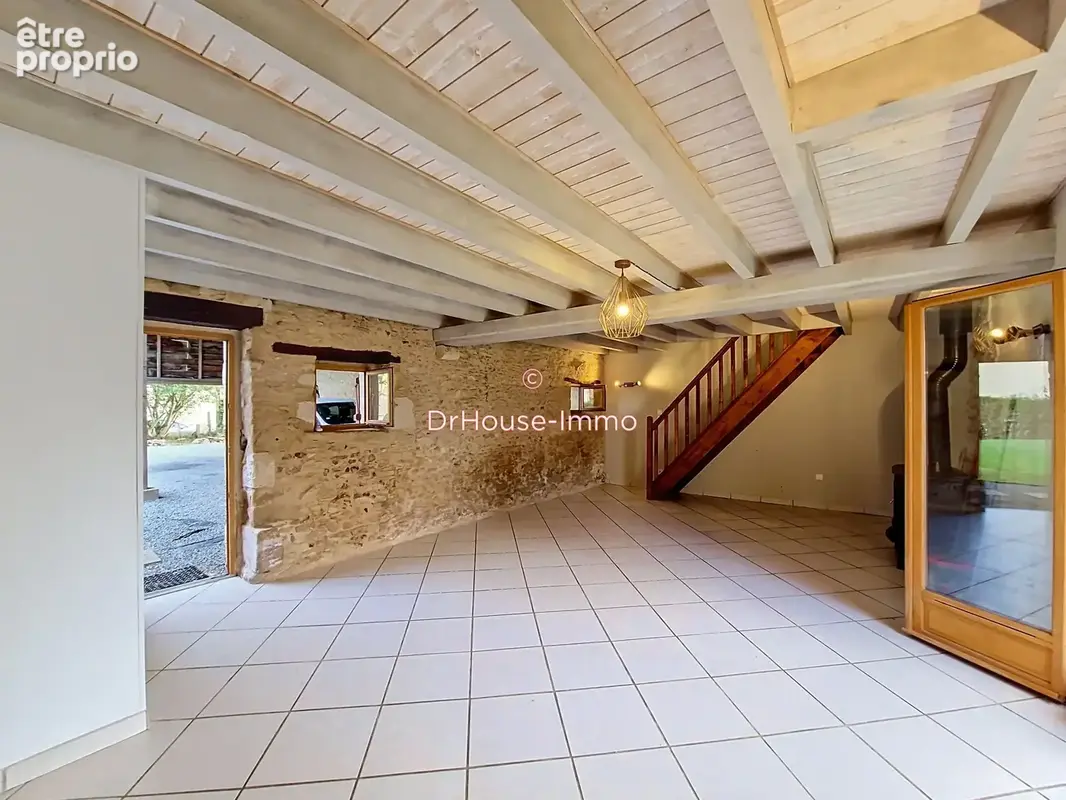 Maison 4 pièces 115 m² à vendre à Verruyes (79310) - photo 3