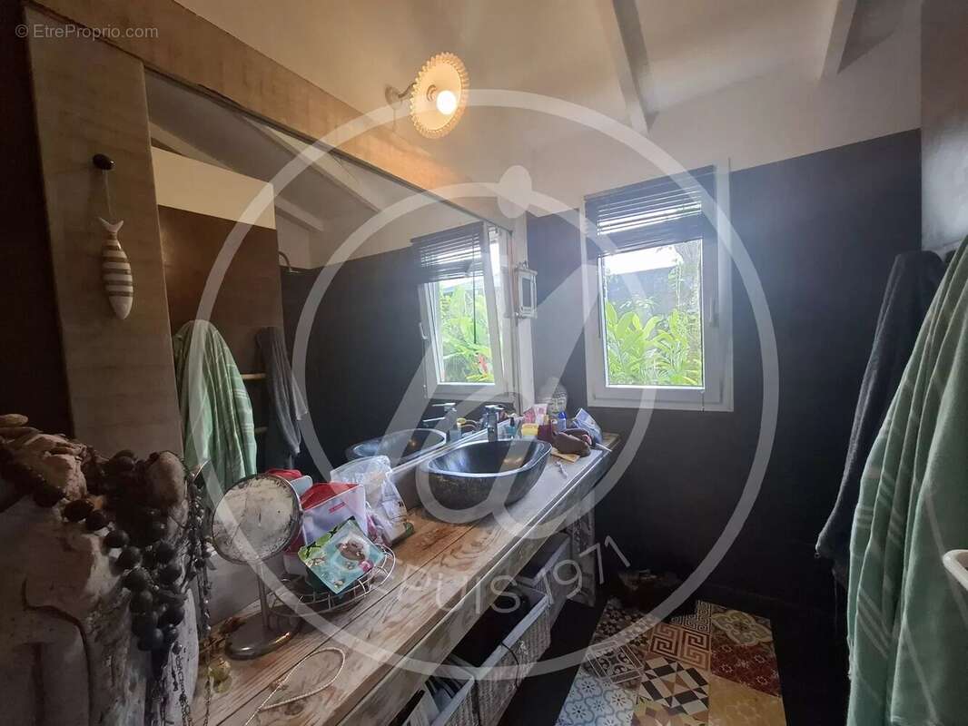 Maison à PETIT-BOURG