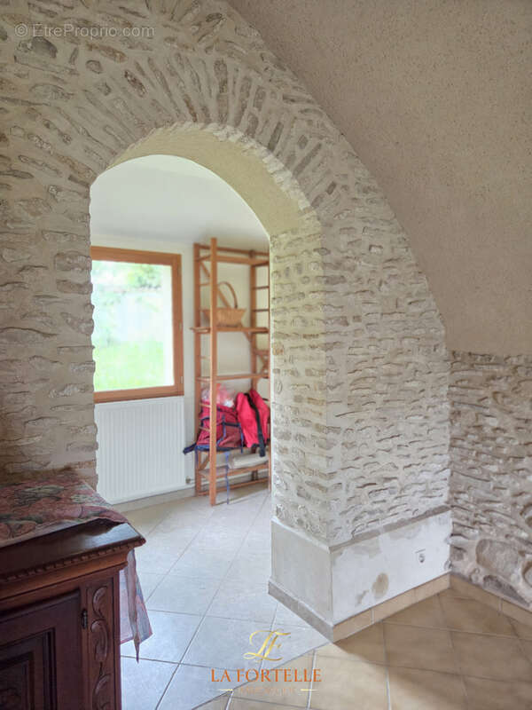 Maison à HOUDAN