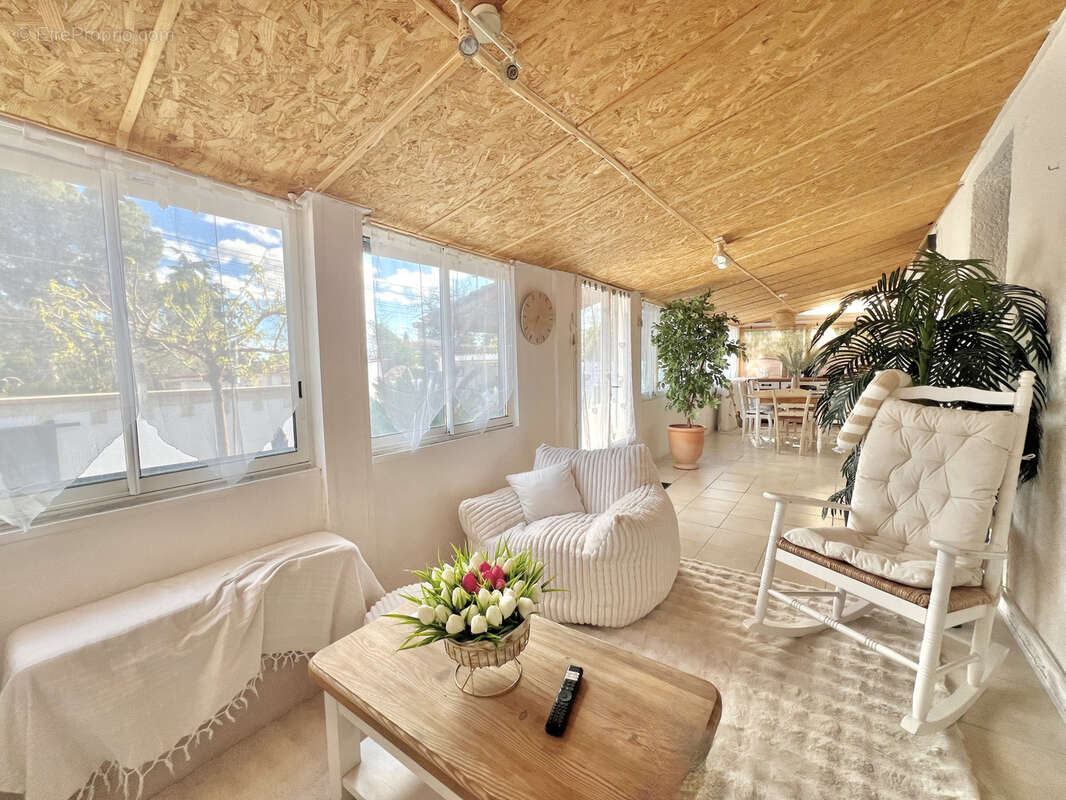 Maison à LUNEL-VIEL