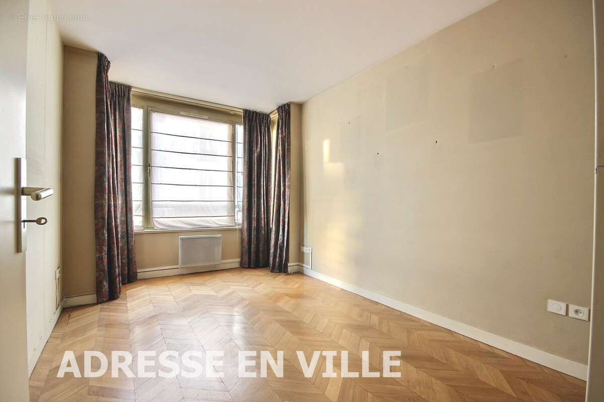 Appartement à LEVALLOIS-PERRET