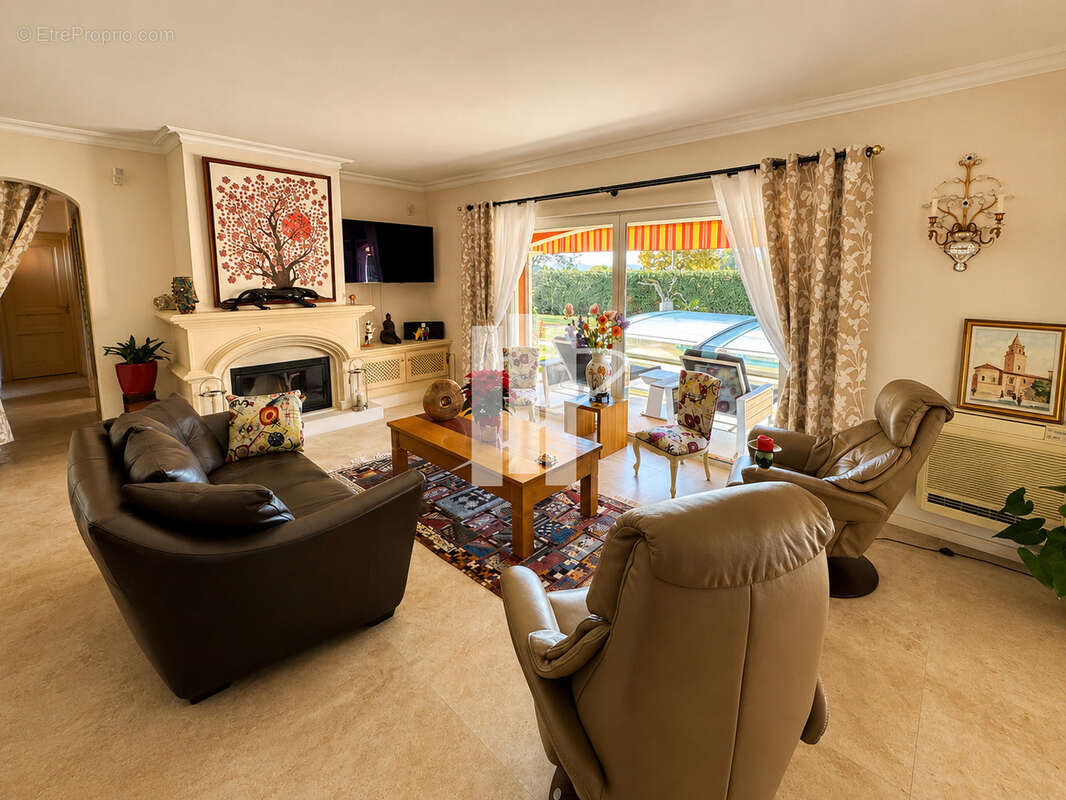 Maison à FREJUS
