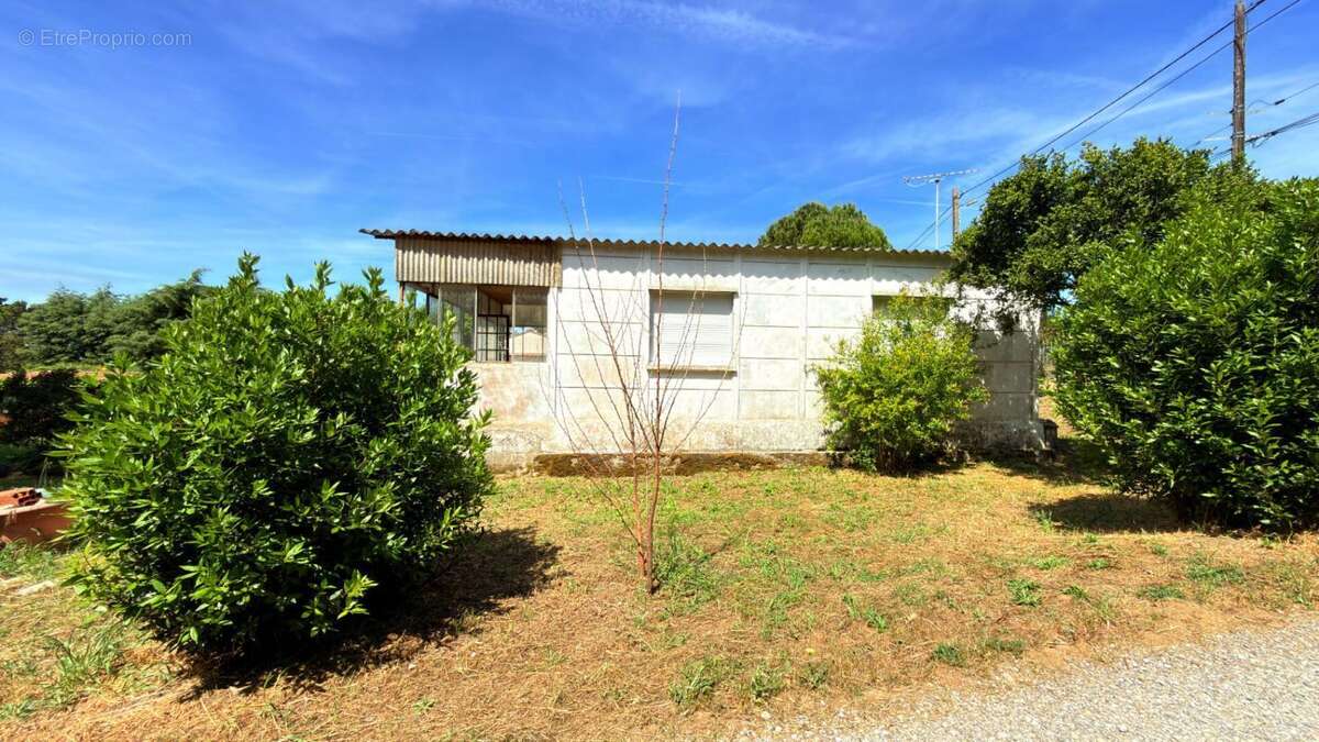 Maison à VILLEMOUSTAUSSOU
