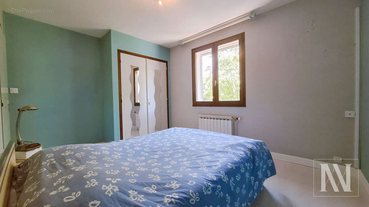 Cadre résidentiel recherché pour cette maison familiale pleine de charme - photo 15