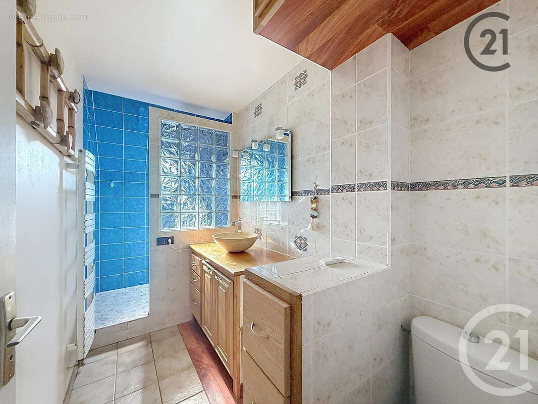 Maison à SAINT-JULIEN-LES-VILLAS