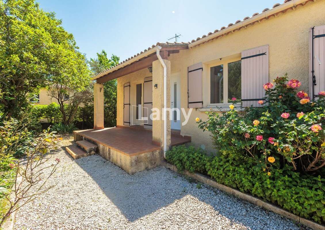 Maison à JONQUIERES