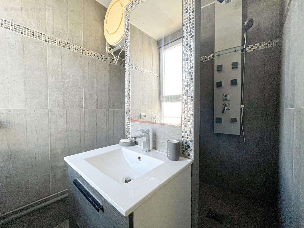Appartement à PARIS-11E