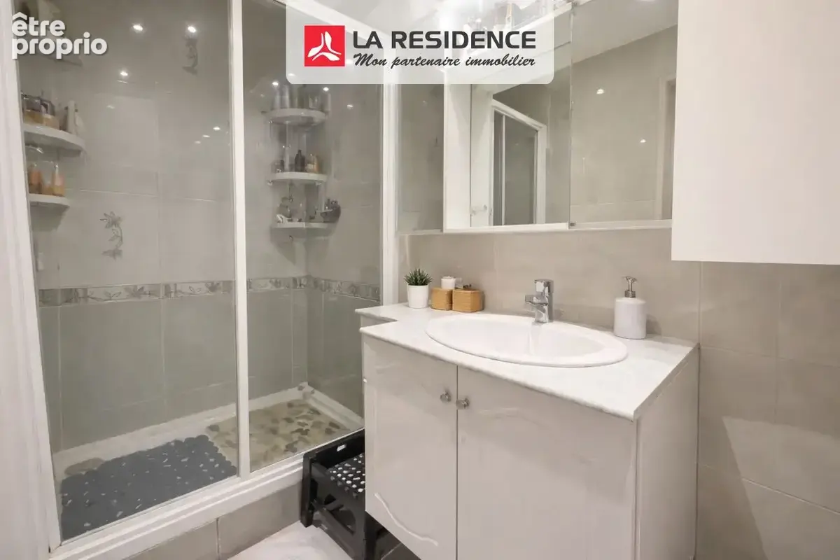 Appartement 4 pièces 77 m² à vendre à Velizy-Villacoublay (78140) - photo 4
