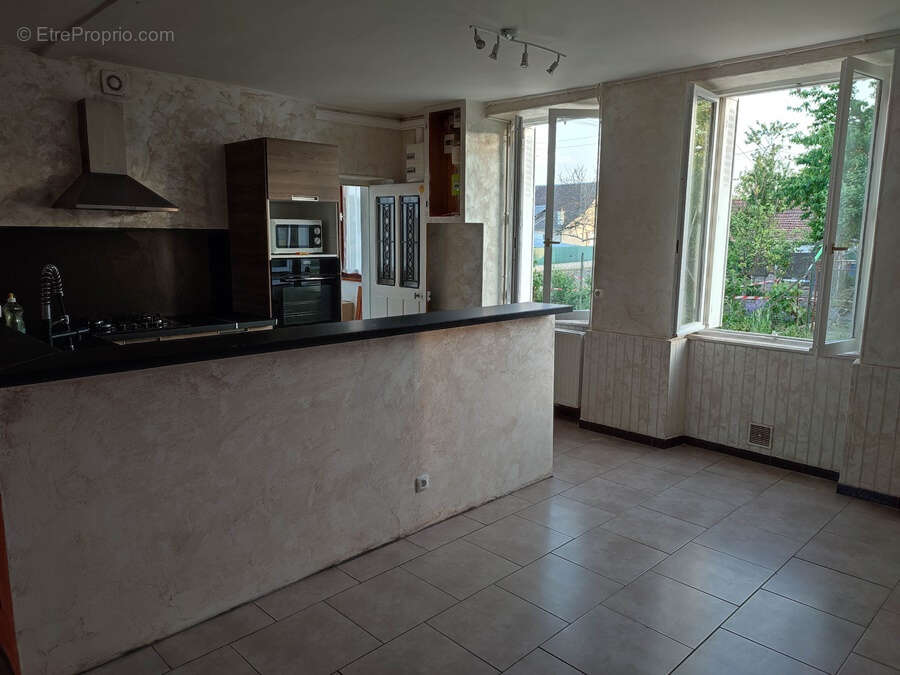 Maison indépendante avec terrain et garage à Torteron - photo 5