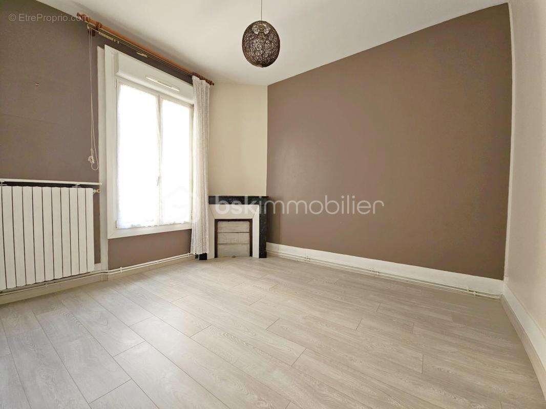 ROSNY CENTRE -  Appartement  - 3P 51m² - charme de l'ancien - à 2 pas du RER E Rosny Sous Bois - photo 6