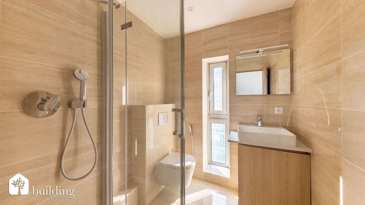 Appartement à COURBEVOIE