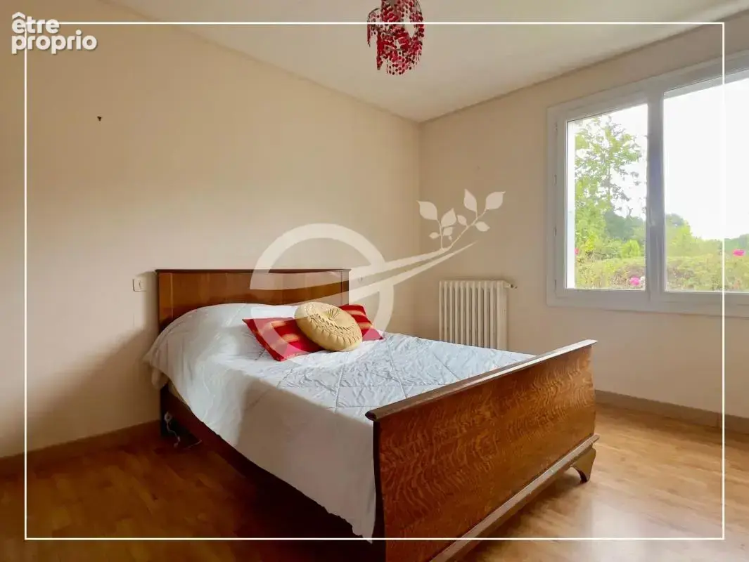Ensemble immobilier Maison d'habitation, bâtiment en pierre - photo 4