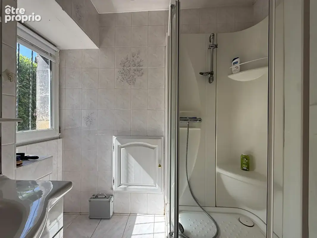 Maison à vendre au Ponts de Cé de plain pied avec jardin clos et arboré - photo 6