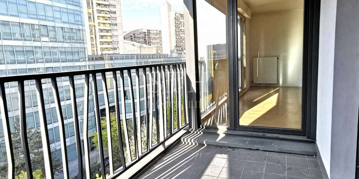 Grand Balcon loggia - Appartement à BOULOGNE-BILLANCOURT