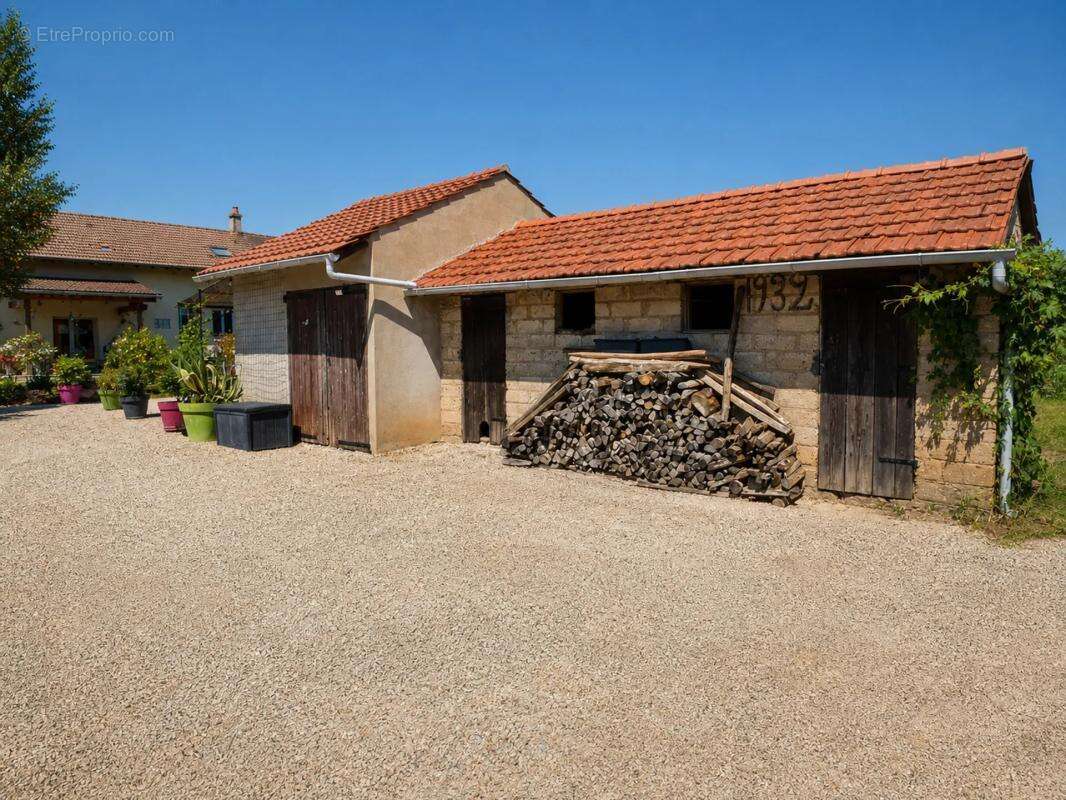 Maison de 6 pièces de 165 m² à La Truchère - photo 6