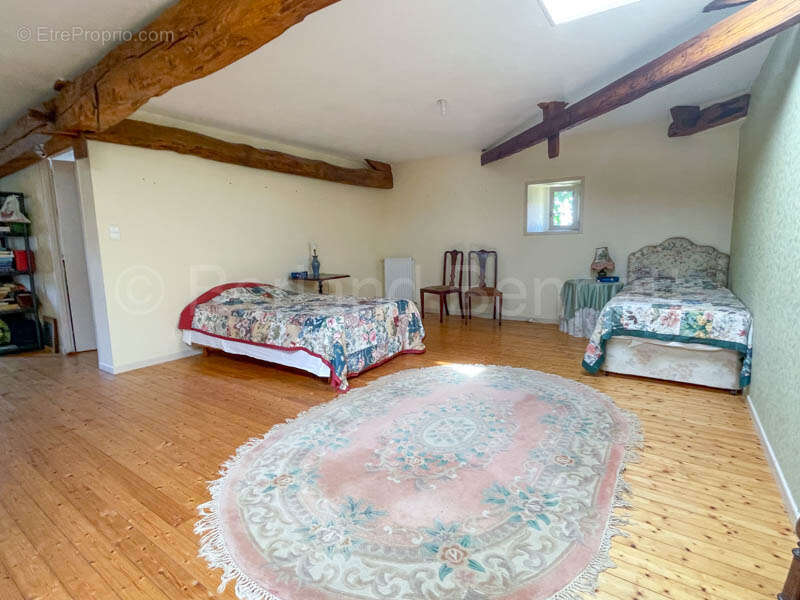 Maison à SAUZE-VAUSSAIS