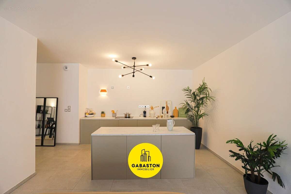 Appartement à MARSEILLE-8E