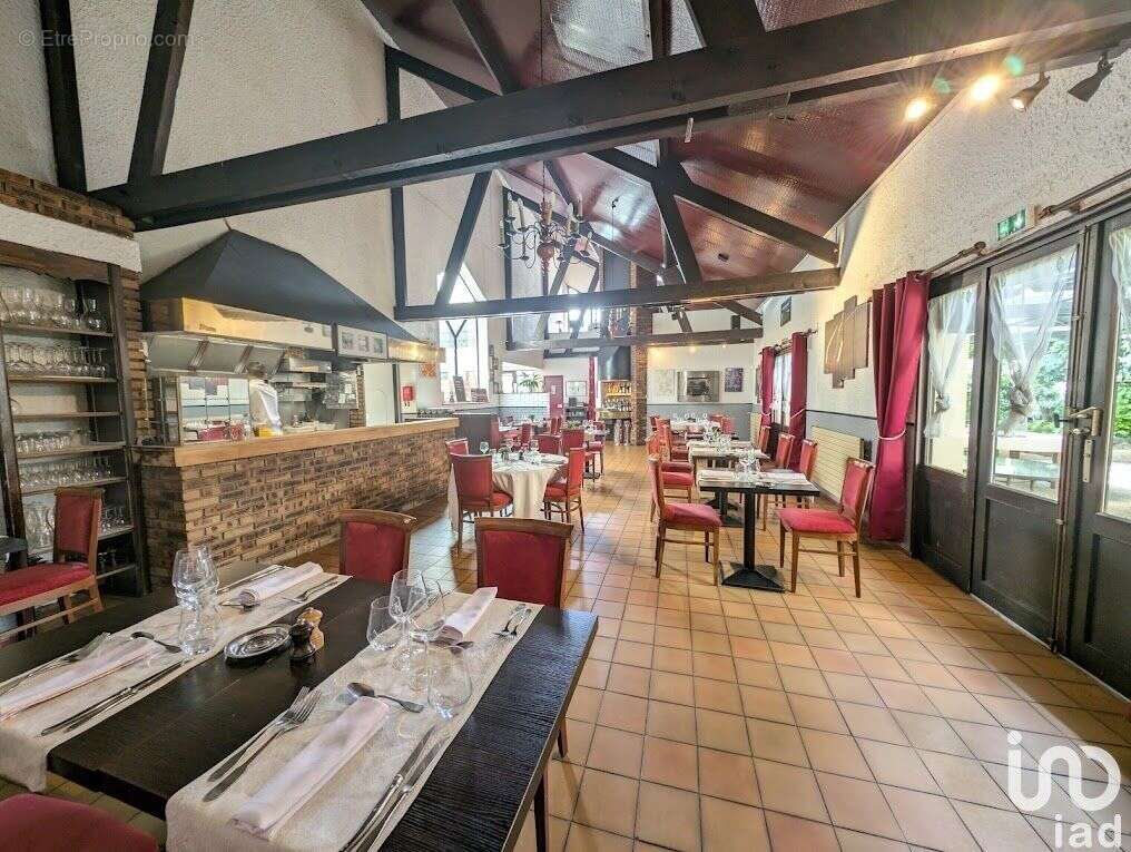 Photo 2 - Commerce à ERAGNY