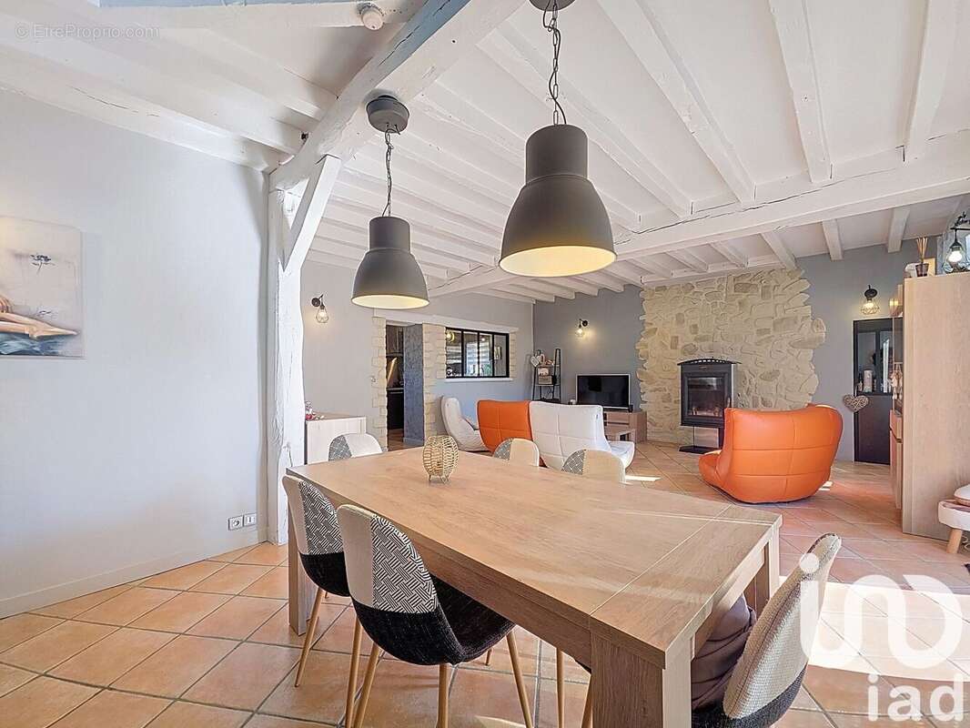 Photo 4 - Maison à BESSON