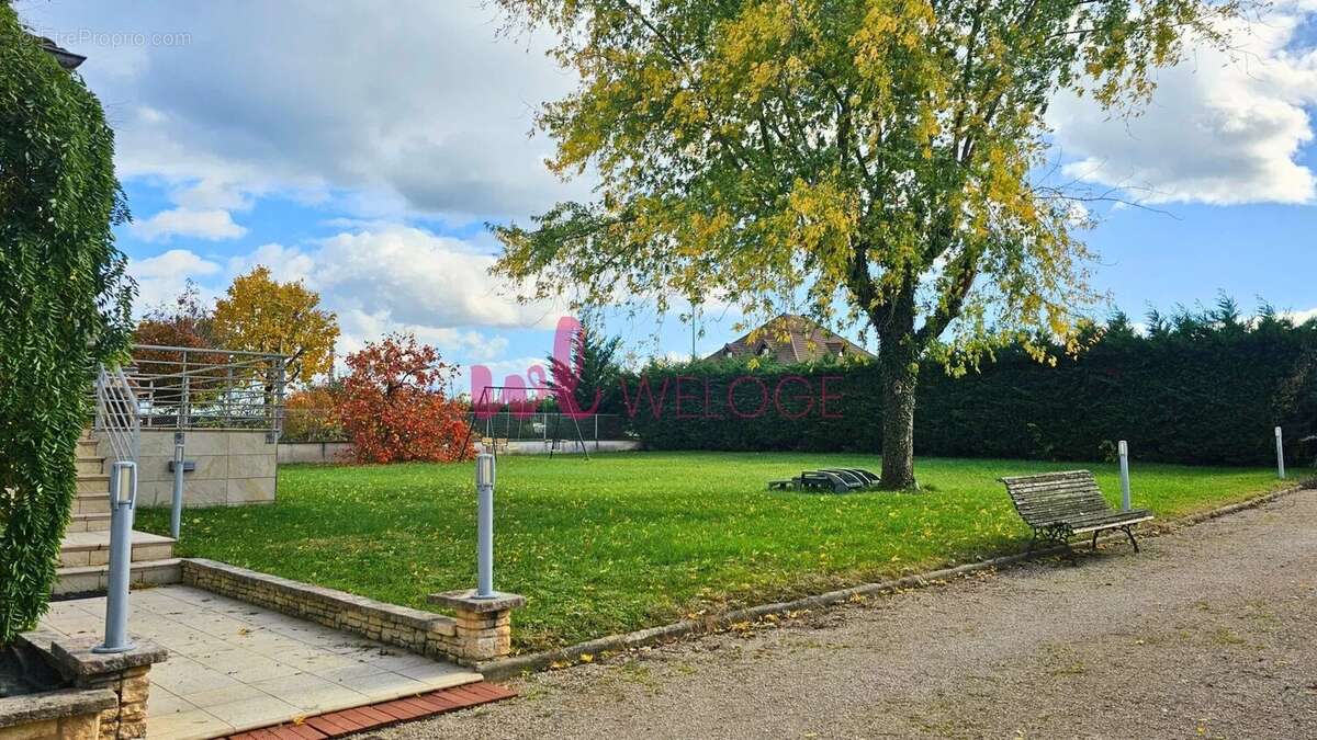 Maison à CHARVIEU-CHAVAGNEUX