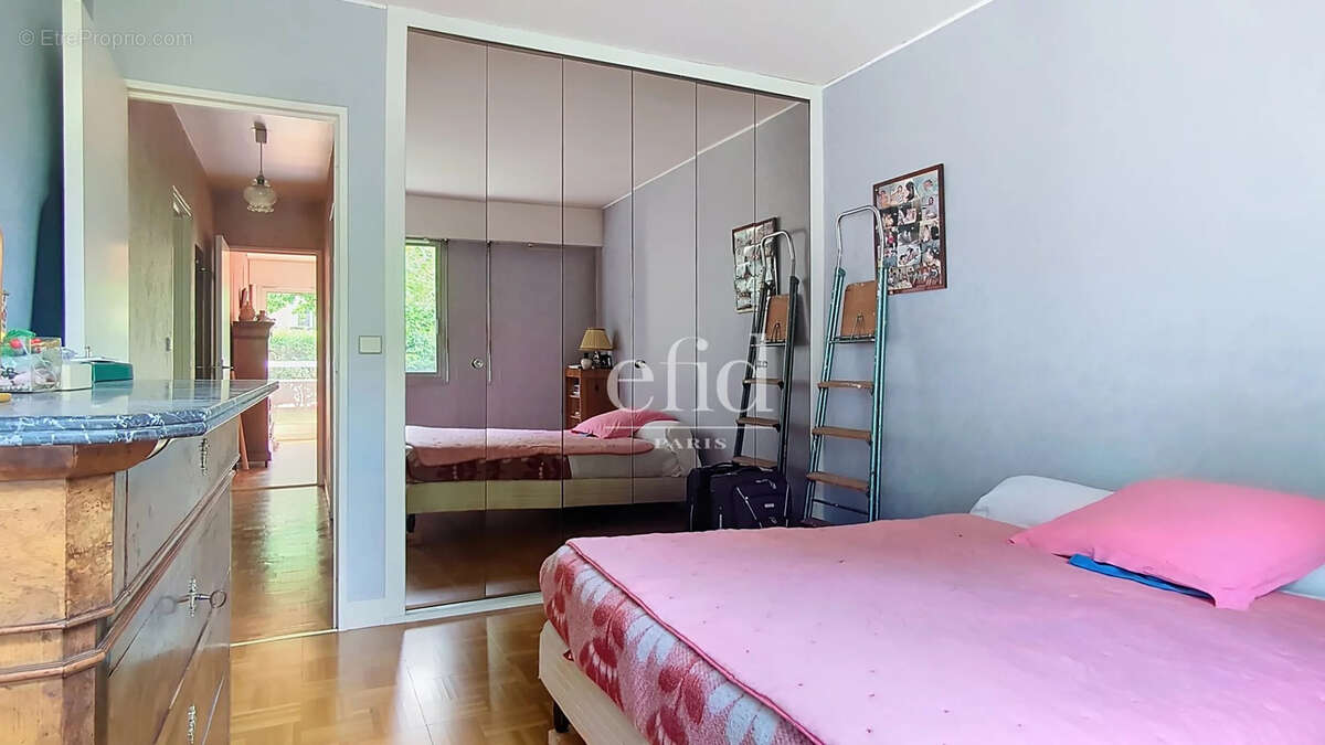 Appartement à ISSY-LES-MOULINEAUX