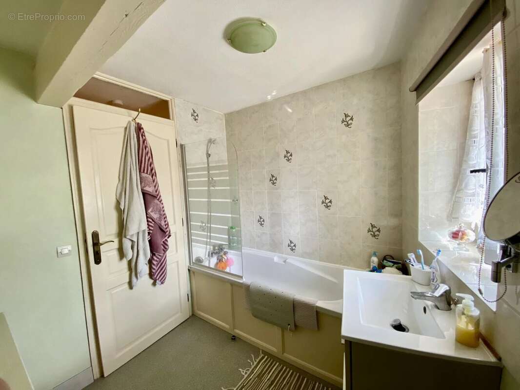 Maison de trois chambres avec jardin - photo 8