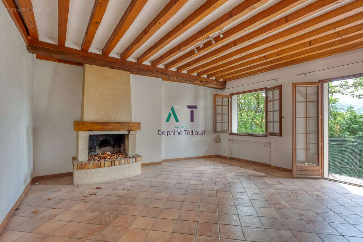 Appartement à MEYLAN