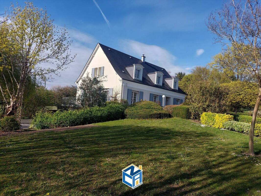 Maison à SAINTE-MAURE-DE-TOURAINE