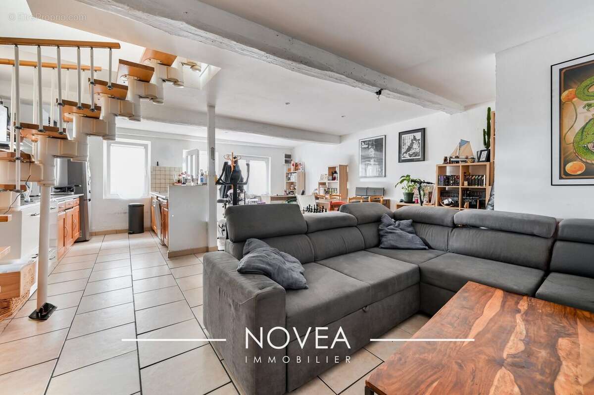 Maison 128 m² à Couzon-Au-Mont-D'or  - photo 4