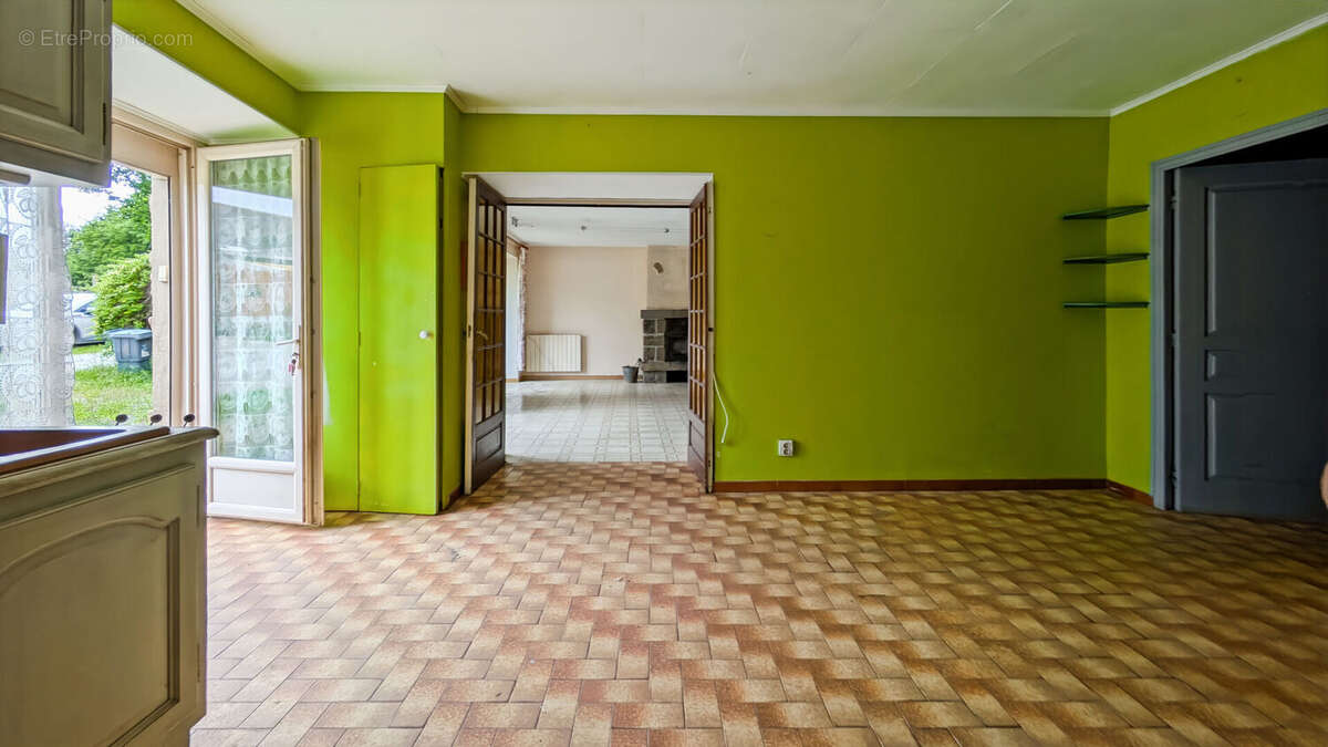 Ensemble immobilier 2 maisons hangar terrain 2753 m² Dingé - photo 8