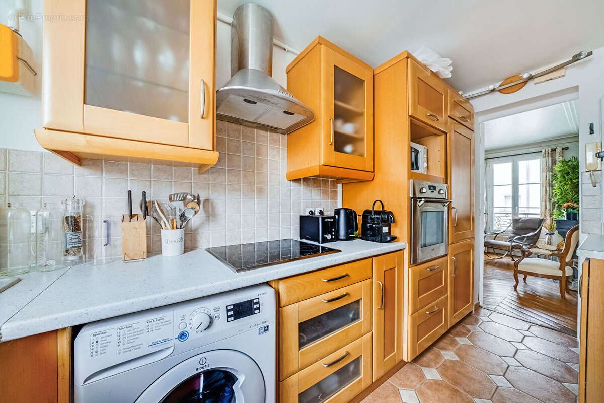 Paris 14ème-Rue Daguerre-76 m2 de charme avec ascenseur,parquet  et cour arborée - photo 6
