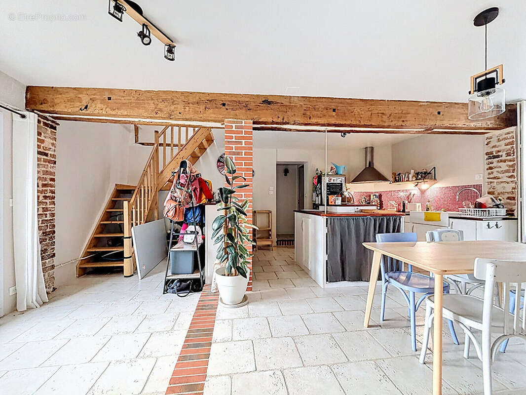 Maison à FRESNAY-LE-GILMERT