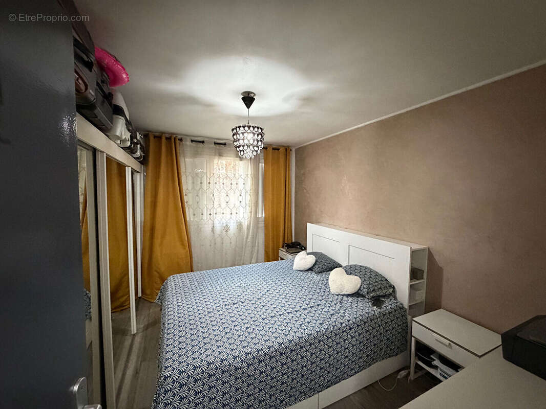 Appartement à MARSEILLE-14E