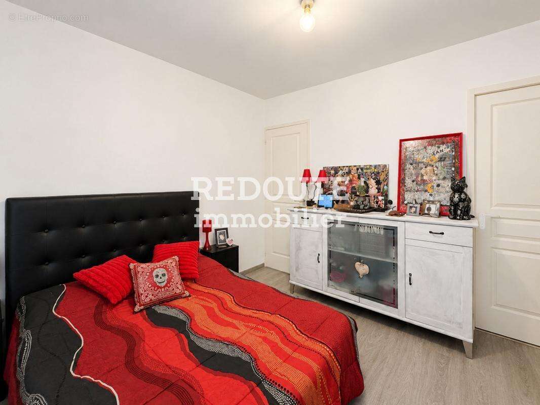 A vendre - reims secteur ave de paris - t2 terrasse parking - photo 5