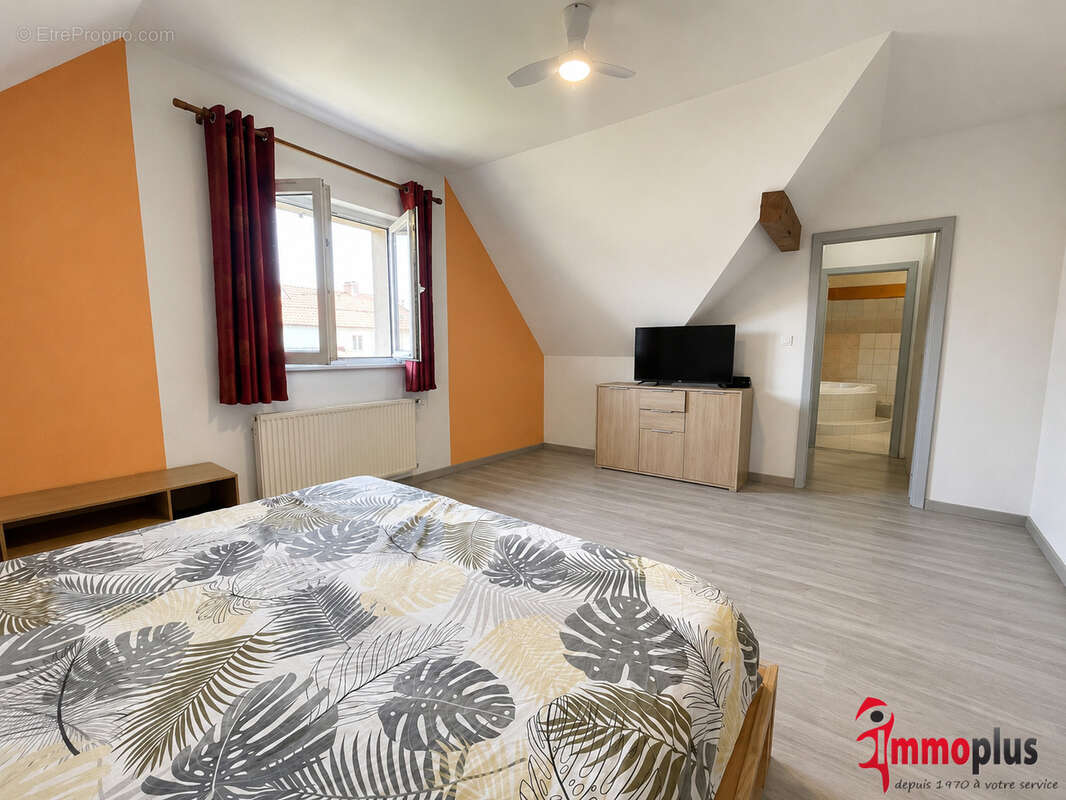 SENTHEIM - Maison individuelle de 155 m2 avec 3 suites, garage double et dépendance - Belles prestations ! - photo 18