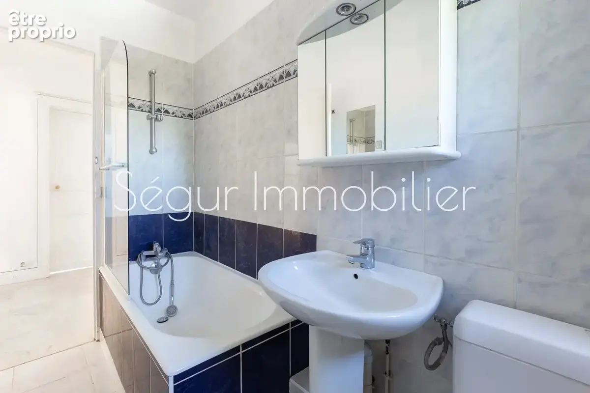 Versailles Notre Dame: appartement de 79m2  baigné de lumière - photo 8